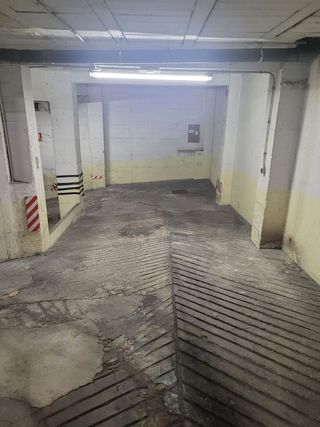 Garaje en alquiler en Ensanche - Sar en Santiago de Compostela