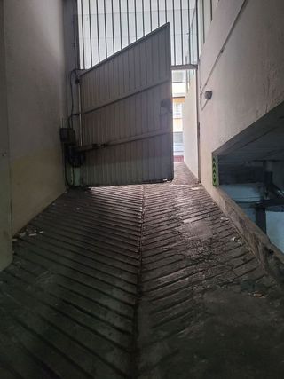 Garaje en alquiler en Ensanche - Sar en Santiago de Compostela