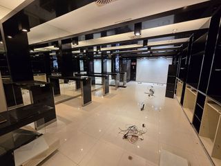 Local comercial en alquiler en Barrio de Abando en Bilbao