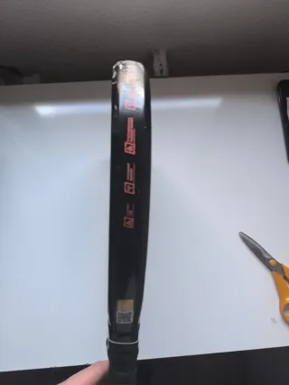 Pala de pádel Kombat Negra