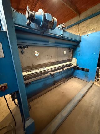 PLEGADORA HIDRAULICA AXIAL 3000 X 90