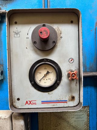 PLEGADORA HIDRAULICA AXIAL 3000 X 90