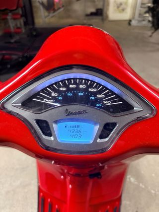 Vespa Primavera 125 ABS Roja