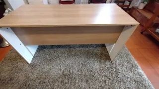 Mesa de escritório madeira e branco