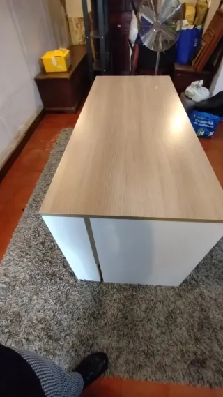 Mesa de escritório madeira e branco