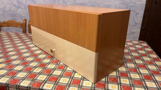 Estantería y cajonera de madera