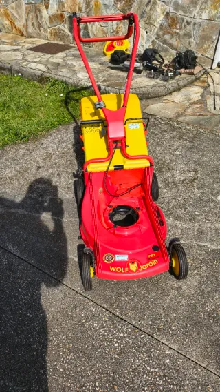 Cortacésped WOLF-Garten PBT 42