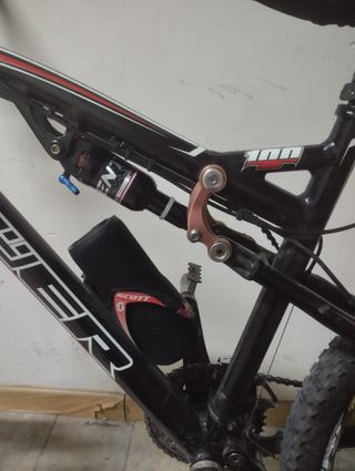 Bicicleta de Montaña Doble Suspensión