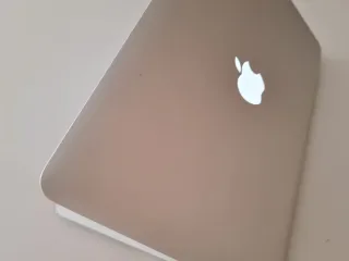 Portátil Apple MacBook Pro Plata