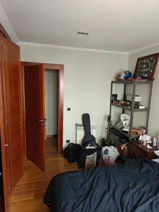 Alquiler habitación con baño  C/ Venezuela-Cingles