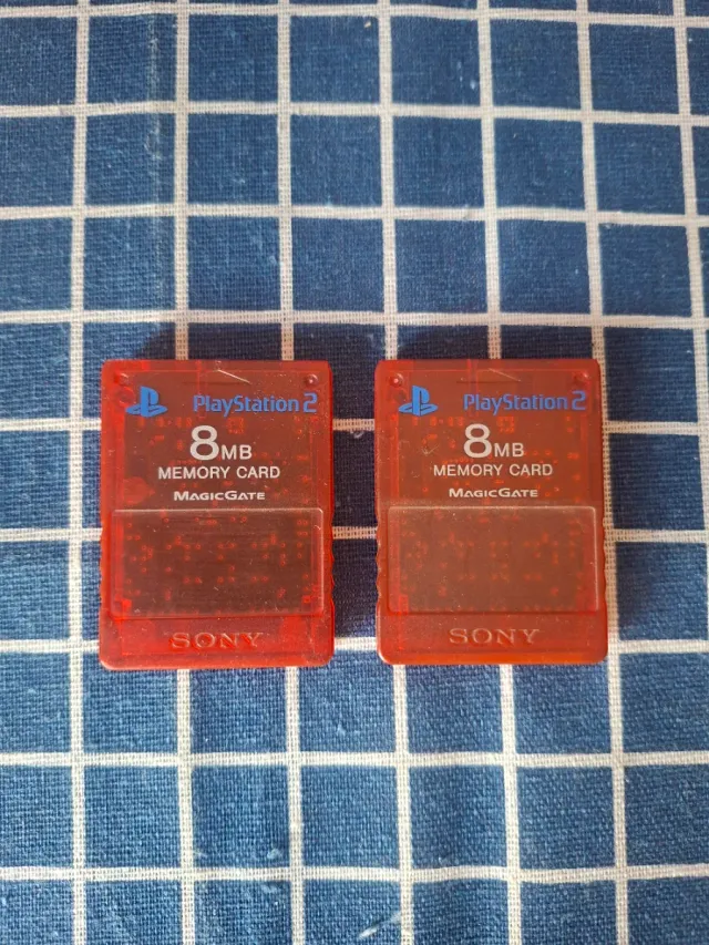 PS2 X2 ORIGINALES MEMORY CARDS ROJAS