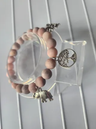 Pulsera de piedras rosas y árbol de la vida