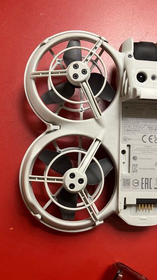 Dron DJI Neo Fly More Combo