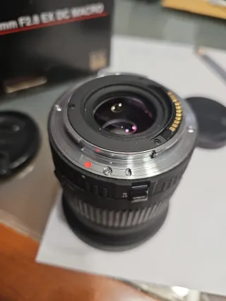 Sigma 18-50mm F2.8 EX DC Macro Canon EF