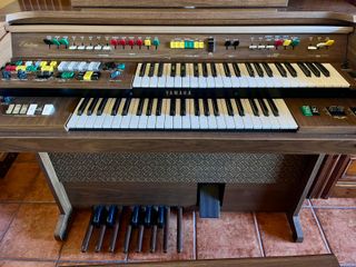 ÓRGANO ELECTRÓNICO YAMAHA ELECTONE B-75N.