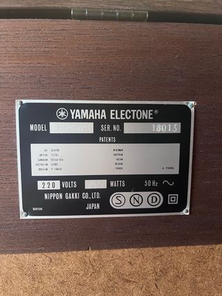 ÓRGANO ELECTRÓNICO YAMAHA ELECTONE B-75N.