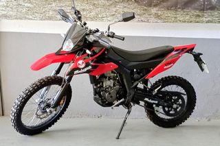 Malaguti XTM 125 Roja y Negra