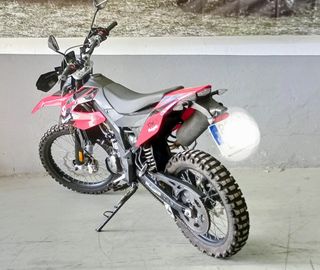 Malaguti XTM 125 Roja y Negra
