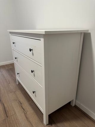 Cómoda 3 cajones IKEA HEMNES blanca