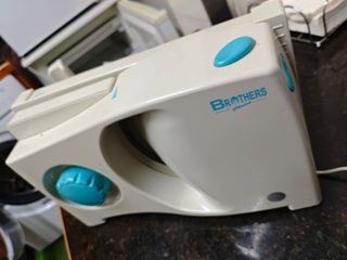 Cortafiambres eléctrico blanco