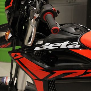 Beta RR 125 4T Supermotard Negra a Estrenar