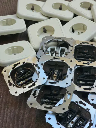 Enchufes Simón 31 Completos