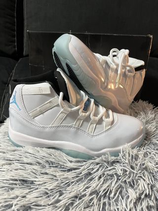 Jordan 11 Blancas - Talla 41 - Nuevas - Caja