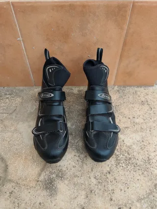 Zapatillas Ciclismo Bicycles Talla 43