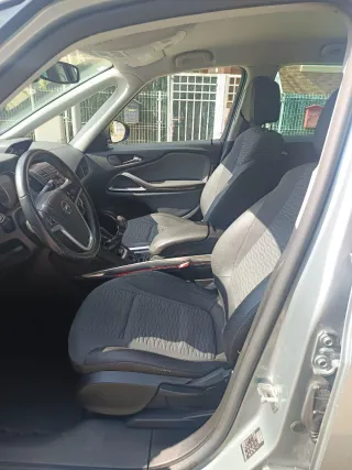 Opel Zafira Tourer 2012