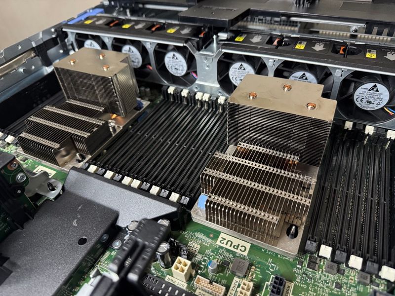 DELL R740 DISKLESS 2xGOLD 5120 10Gb AI/bifurcacion afbeelding 3