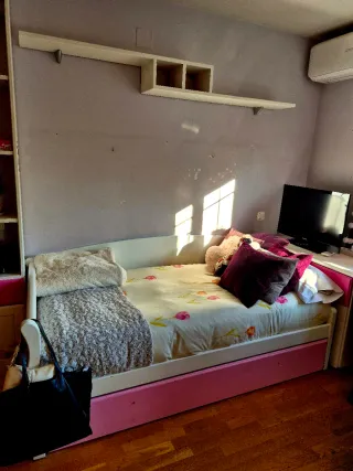 Cama 90 madera estanterías y mesa,en madera blanca