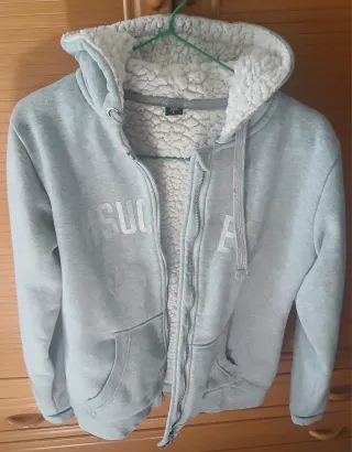 Chaqueta gris con forro polar Talla L