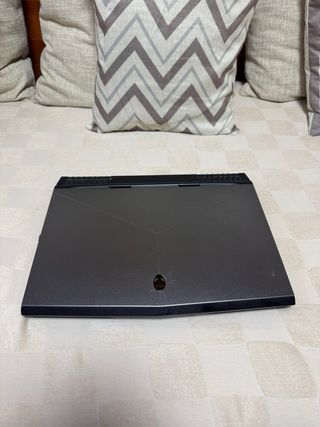 Alienware 15 R4 i7 8750H GTX 1070 16GB RAM SSD