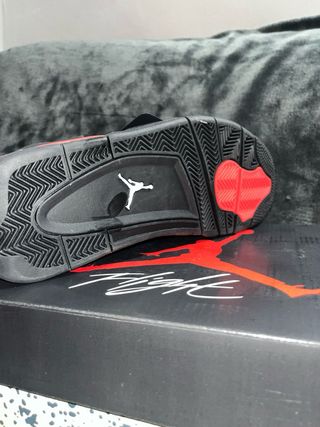 Jordan 4 Red - Nuevas - Talla 41 - Con caja