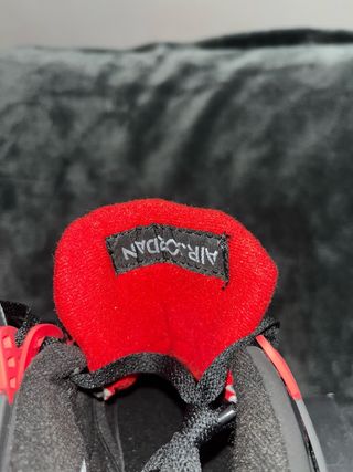 Jordan 4 Red - Nuevas - Talla 41 - Con caja