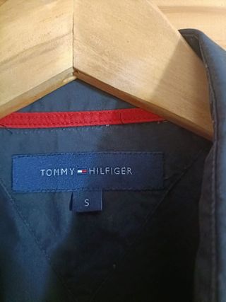 Camisa Tommy Hilfiger Color Negro Talla S Nueva.