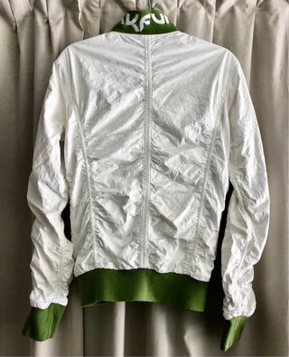 Cazadora Skunkfunk blanca y verde