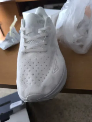 Zapatillas Hoka Blancas