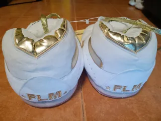 Zapatillas Casa Unisex Flamingueo Blancas y Dorada