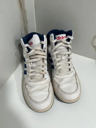 Zapatillas Adidas Blancas y Azules