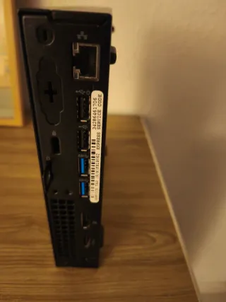 Vendo equipos y pantallas perfectos para trabajar.