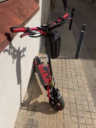 Patinete Eléctrico Red Bull KTM