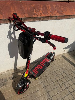 Patinete Eléctrico Red Bull KTM