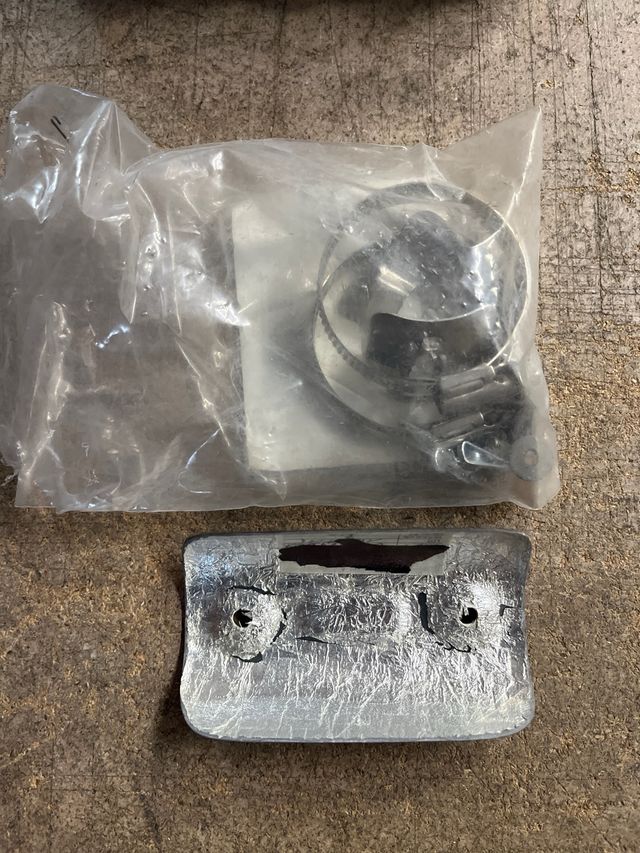 Kit soporte LeoVince SBK B1 + abrazadera + piezas
