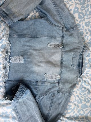 Chaqueta vaquera HUSH Talla L desgastada