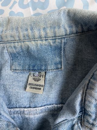 Chaqueta vaquera HUSH Talla L desgastada