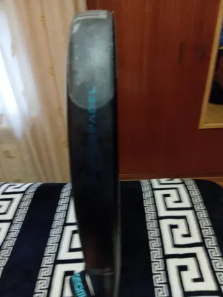 Pala de pádel Turquoise Shadow Full Carbon.