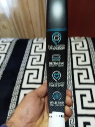 Pala de pádel Turquoise Shadow Full Carbon.