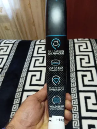 Pala de pádel Turquoise Shadow Full Carbon.