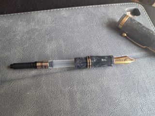 Pluma estilográfica Conway Stewart Churchill LE